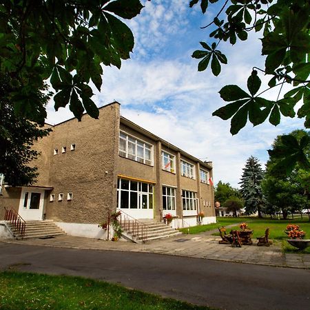 Zajazd Grodek Bujak Robert Naclegi I Restauracja Grodkow  Exteriör bild