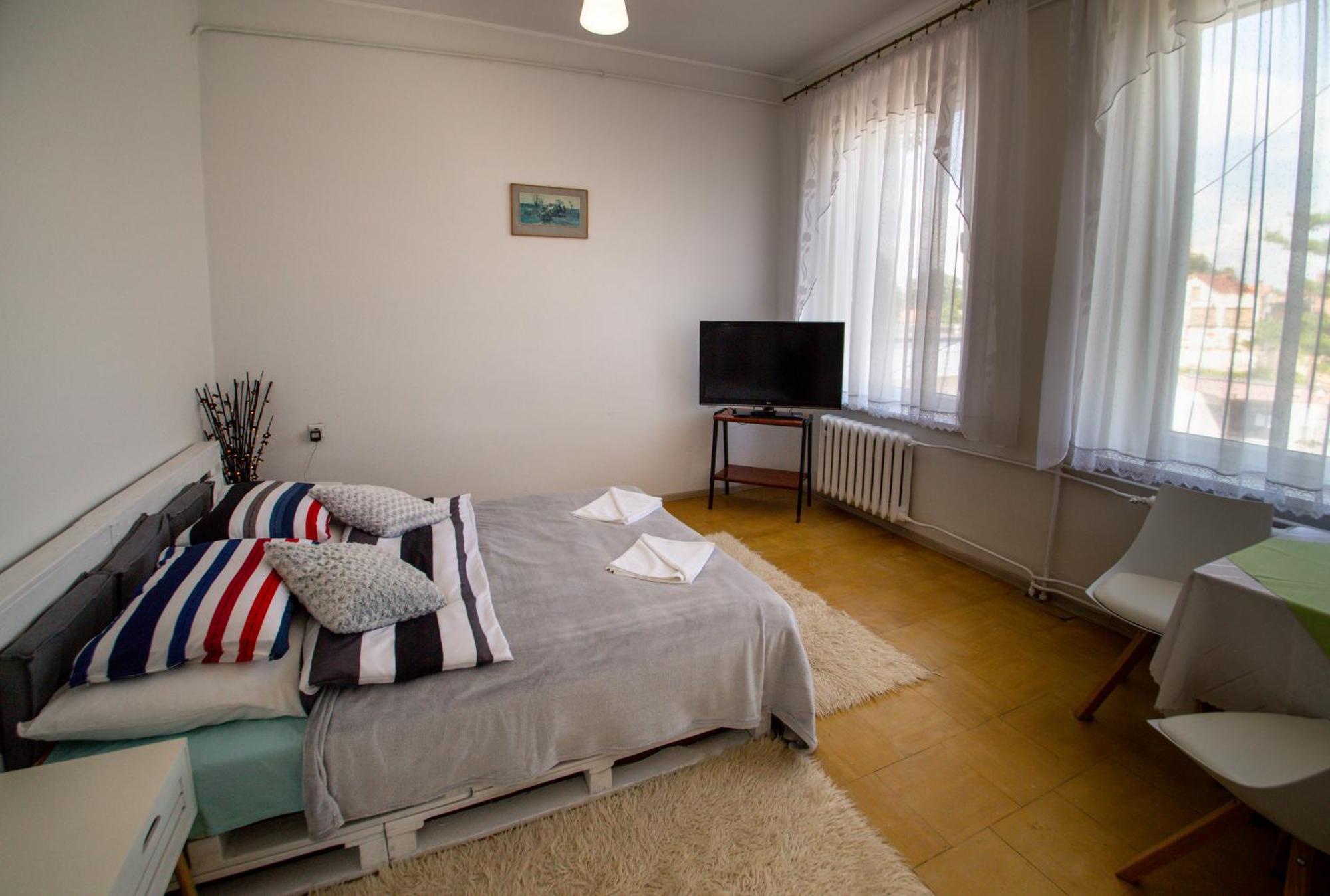 Zajazd Grodek Bujak Robert Naclegi I Restauracja Grodkow  Exteriör bild